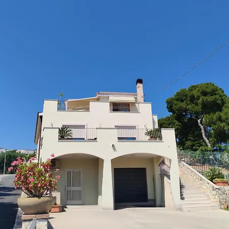 Con Terrazza Vista Mare A Διαμέρισμα