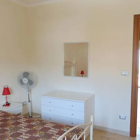 Con Terrazza Vista Mare A 公寓 维耶斯泰